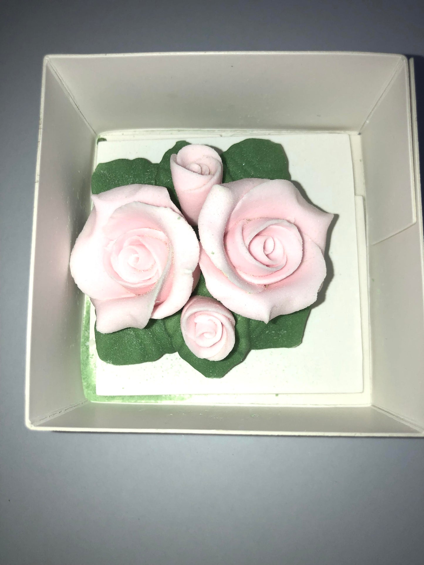 60mm Large Handmade Pink and White Sugar Roses Cake Cupcake Edible Decorations. Perfect for Wedding and Celebration Cakes. Choose your colour.