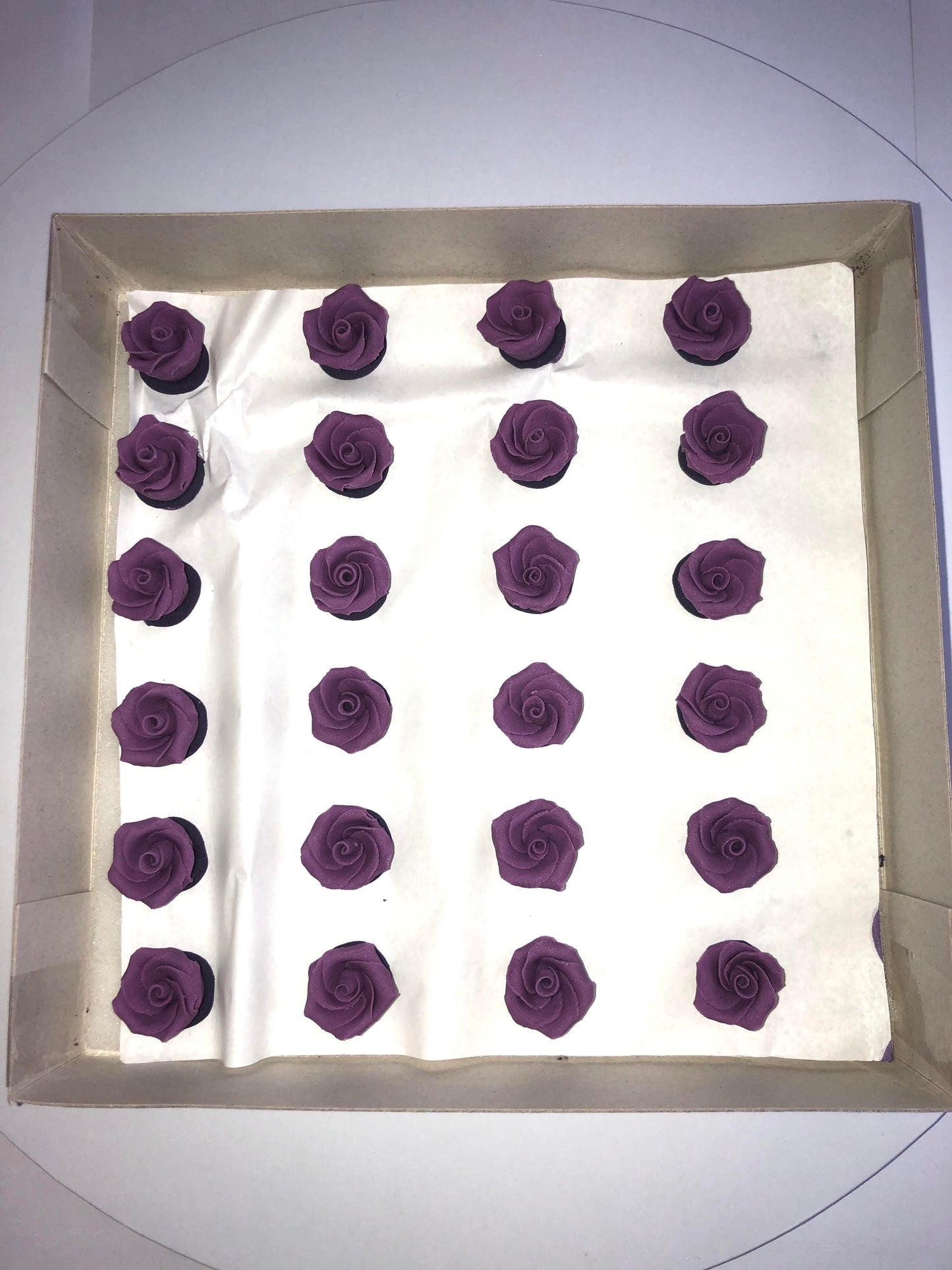 48 Pk Handmade Purple Sugar Roses Cake Cupcake Edible Decorations. Perfect for Wedding and Celebration Cakes.