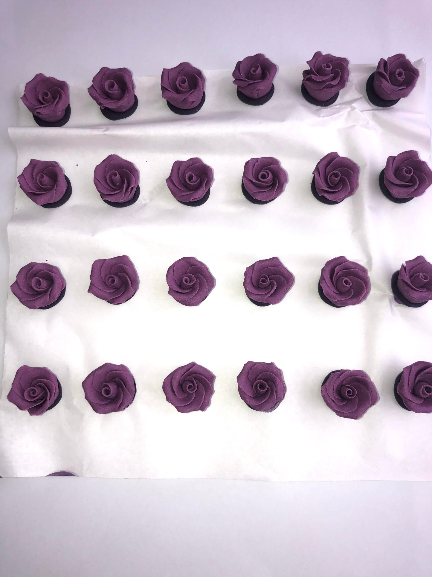 48 Pk Handmade Purple Sugar Roses Cake Cupcake Edible Decorations. Perfect for Wedding and Celebration Cakes.